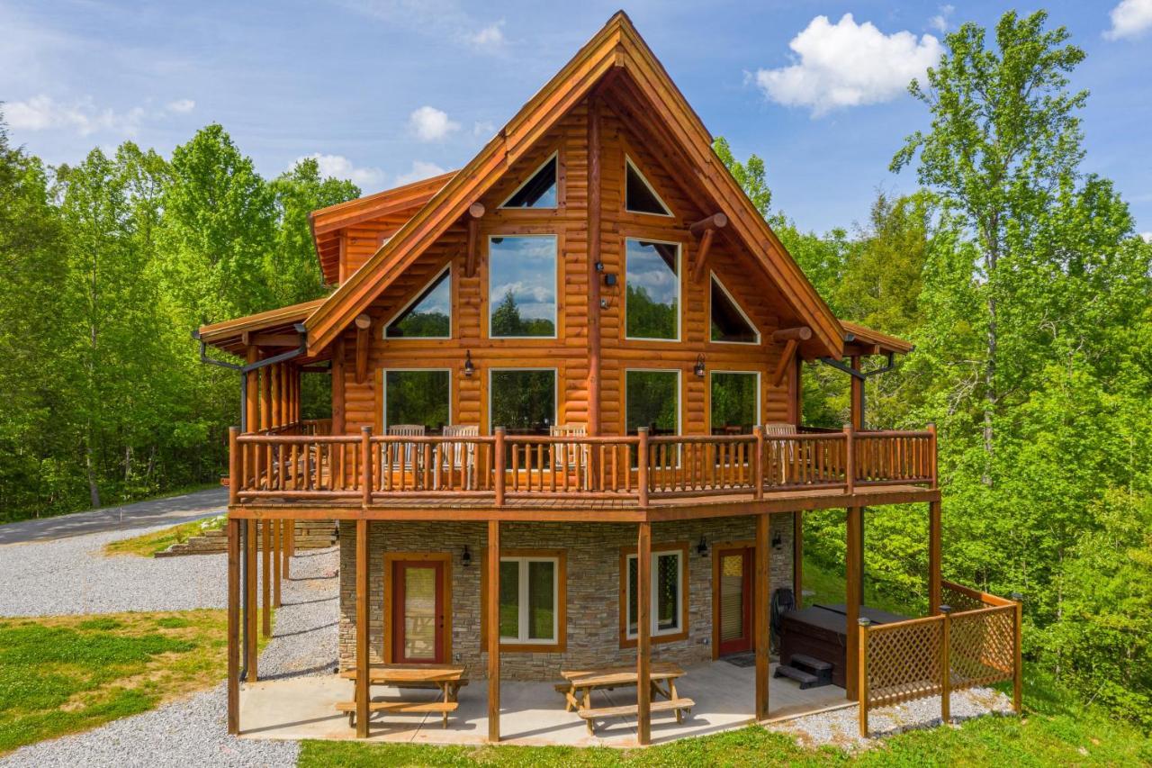 Ridge View Lodge Nature And Mountain View - Hot Tub - Firepit - Yard - Games Гатлинбург Экстерьер фото