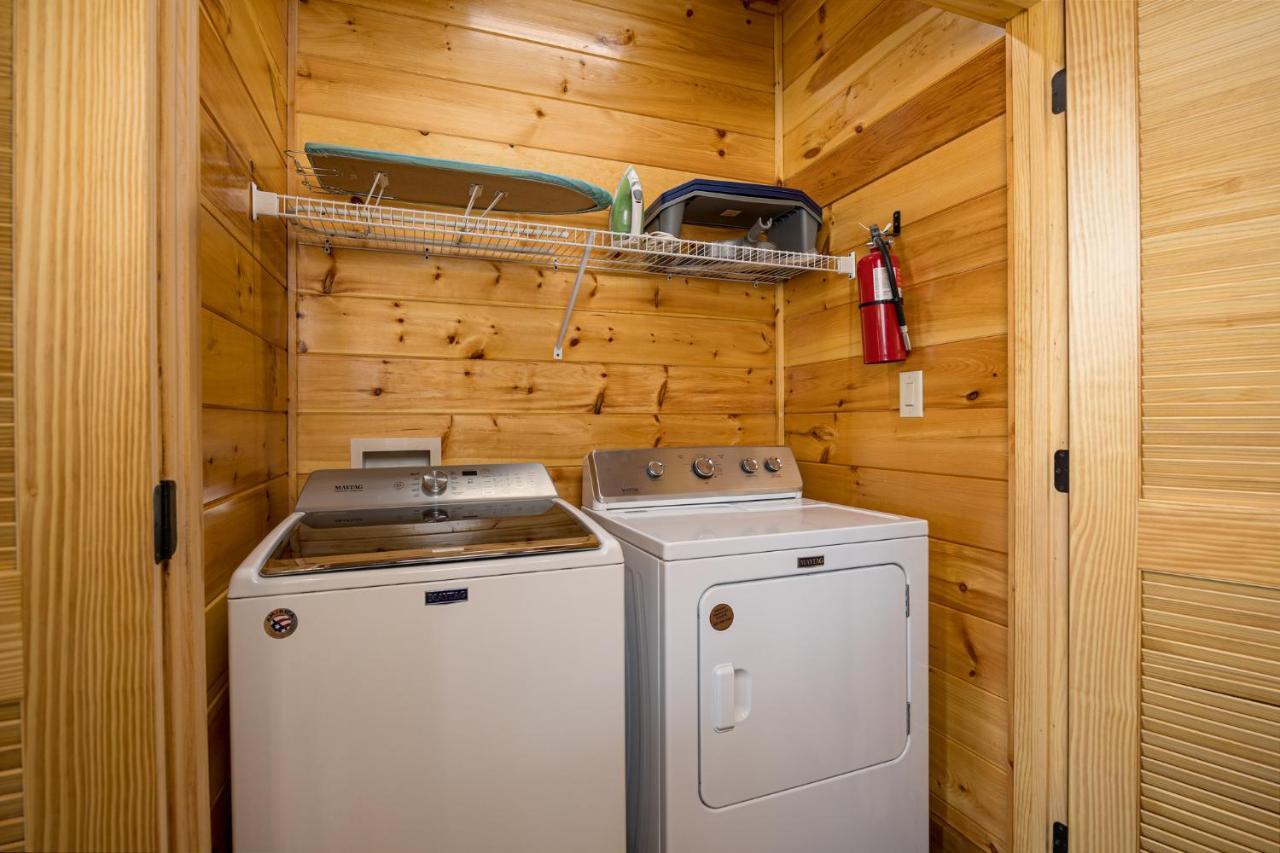 Ridge View Lodge Nature And Mountain View - Hot Tub - Firepit - Yard - Games Гатлинбург Экстерьер фото