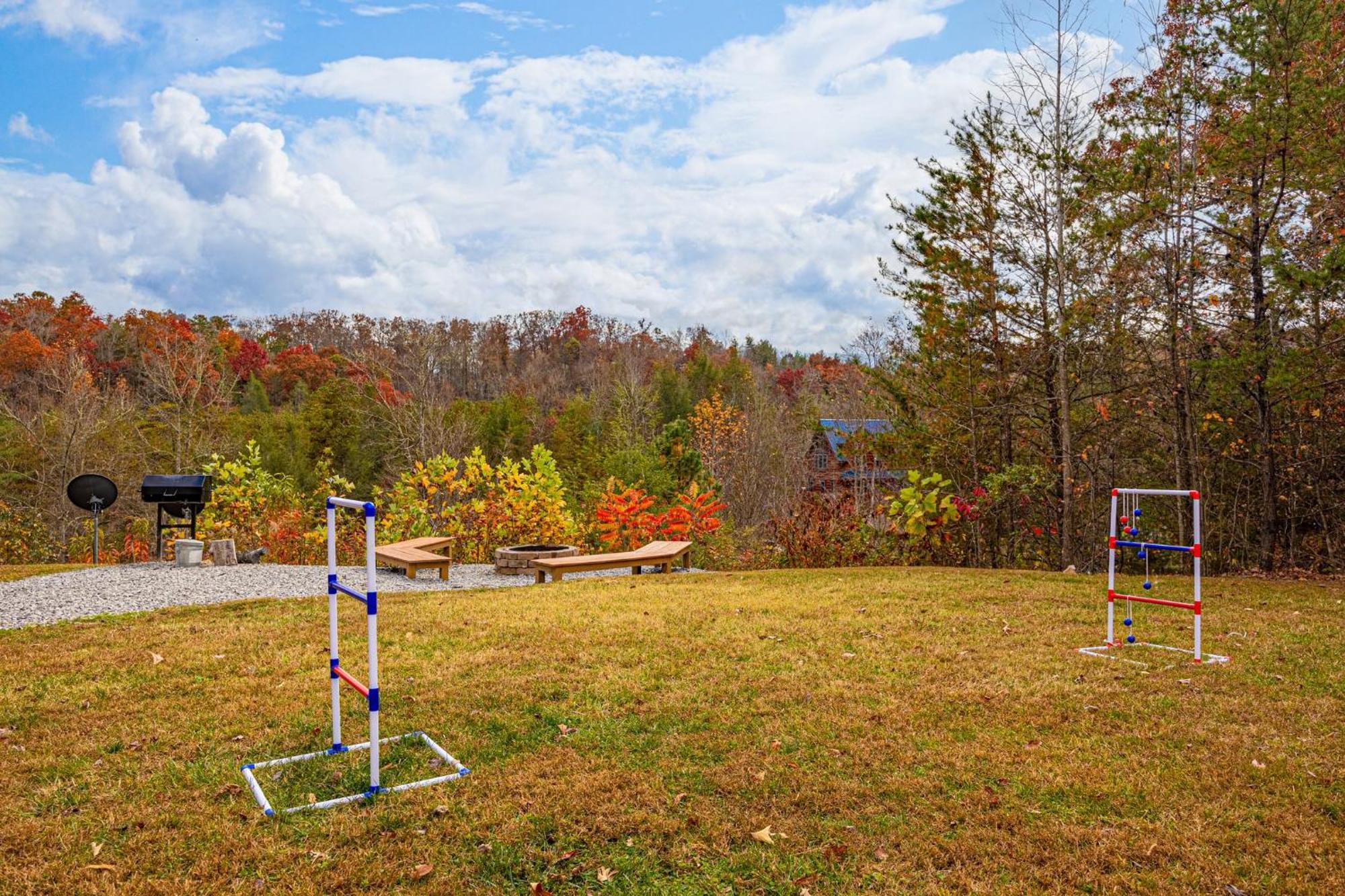 Ridge View Lodge Nature And Mountain View - Hot Tub - Firepit - Yard - Games Гатлинбург Экстерьер фото